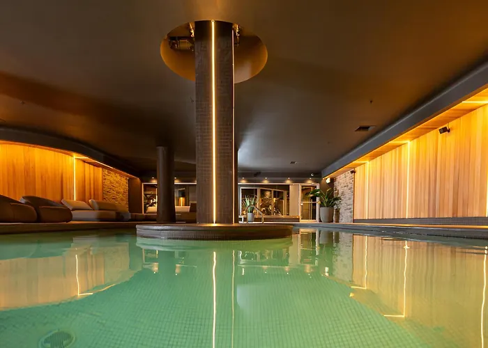 Hotel Manoir Victoria Quebec City